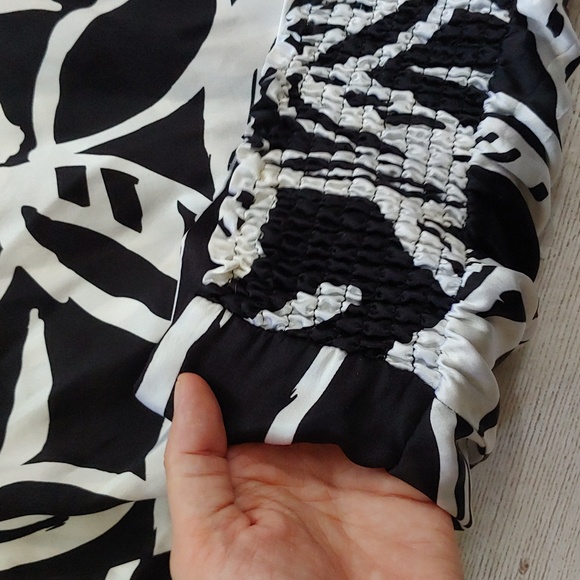 Cache Bold Black & White Silk Top - Picture 7 of 9
